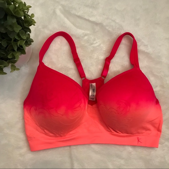 danskin underwire sports bra